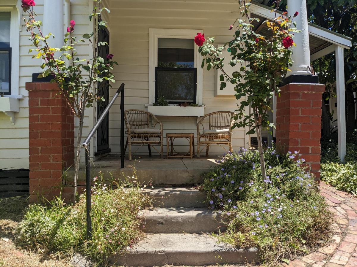 Large Garden Block With Multiple Dwellings In The Centre Of Bendigo Βίλα Εξωτερικό φωτογραφία